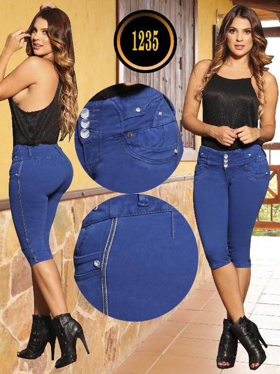 WOW Jeans Colombianos, Levanta Cola